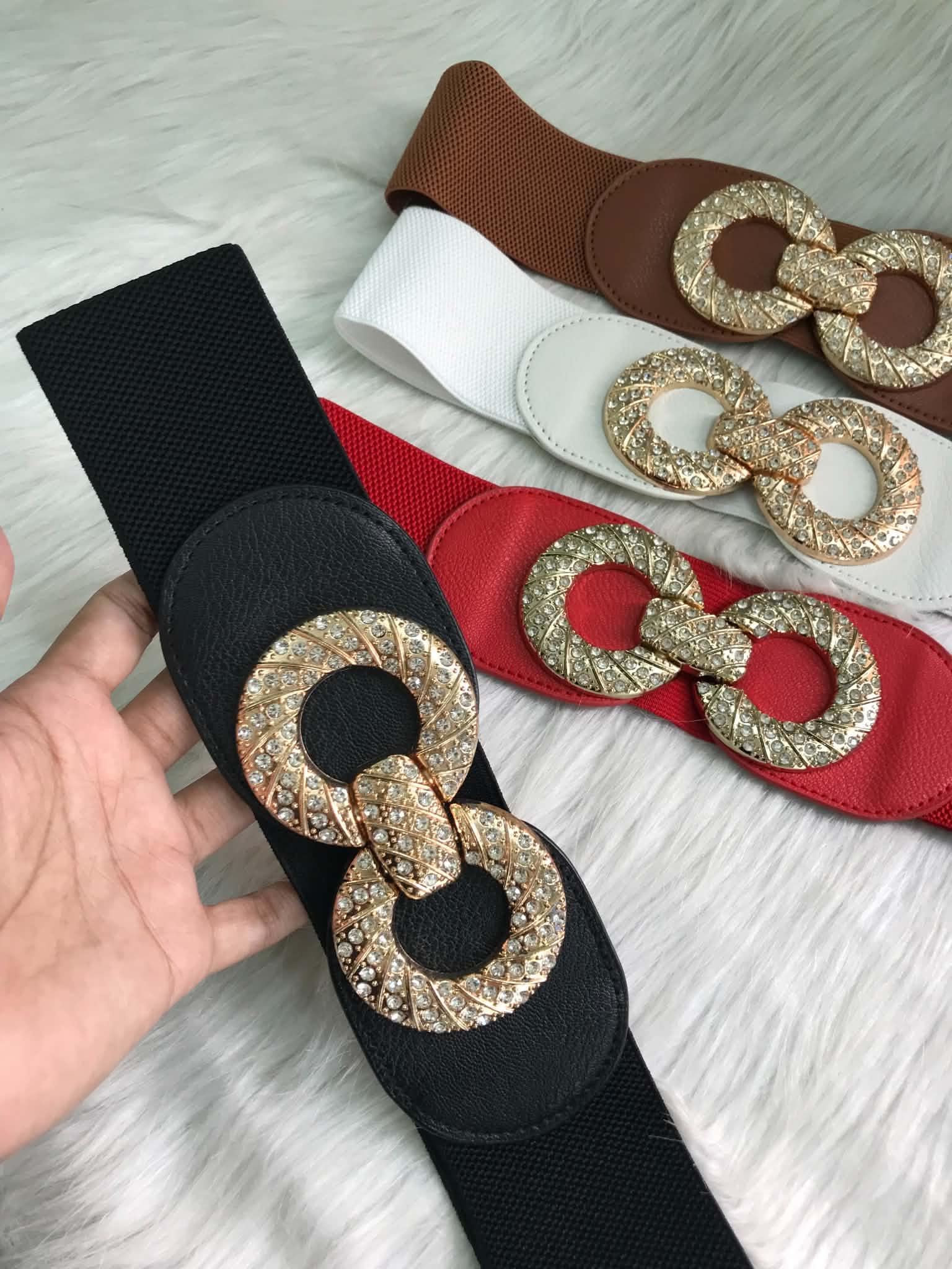 Give Your Outfit a Stylish Upgrade!